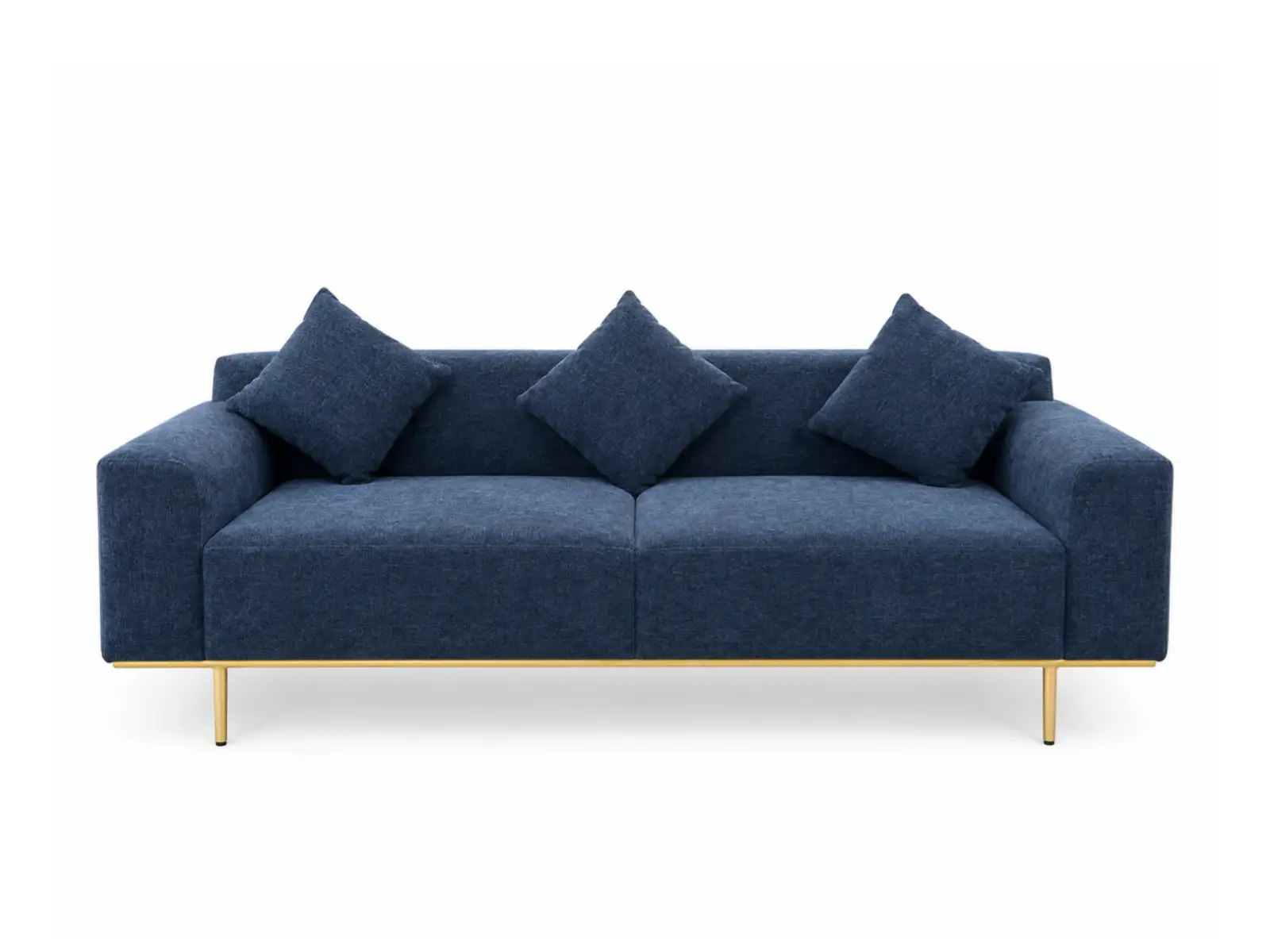 Nowoczesna, granatowa, trzyosobowa sofa materiałowa z podstawą z mosiądzu w kolorze złotym i ozdobnymi poduszkami do holu hotelowego i salonu biznesowego - GCON 1