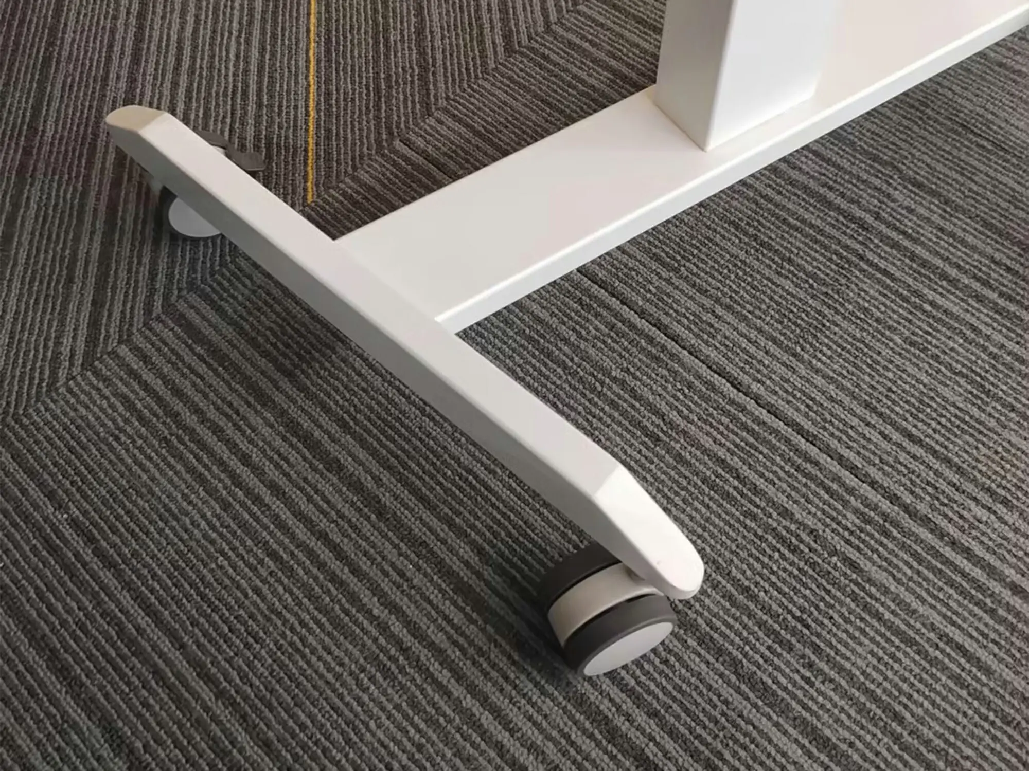 Podium Table Modern by GCON 4