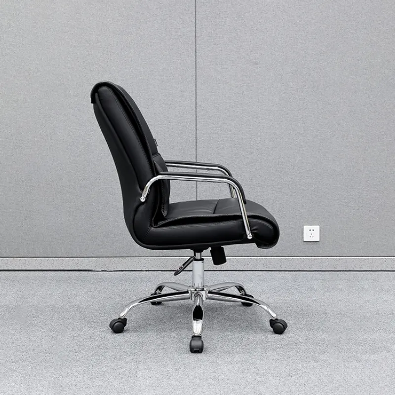 Wrong usage habits will also reduce the life of office work chairs.