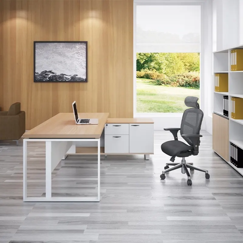 What is the importance of combining office desk selection with Feng Shui?